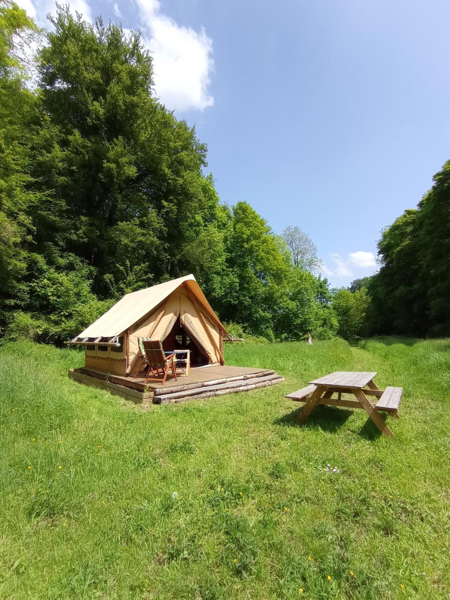 Chez Tombivouac Lodge Pierrefonds